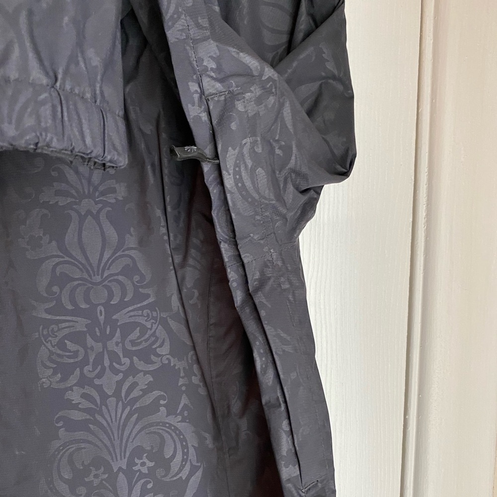 Athleta Drizzle Waterproof Shell - Picture 6 of 7